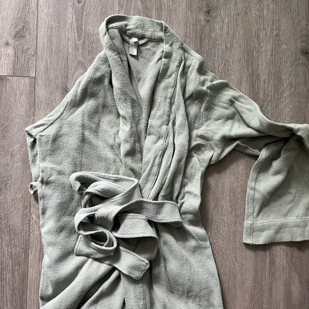 SKIMS Sage Robe